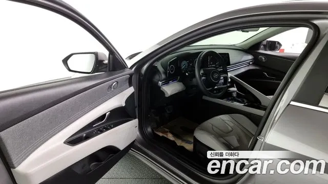 Hyundai Avante (CN7) 2021 Серебристо-серый из Кореи, фото 2