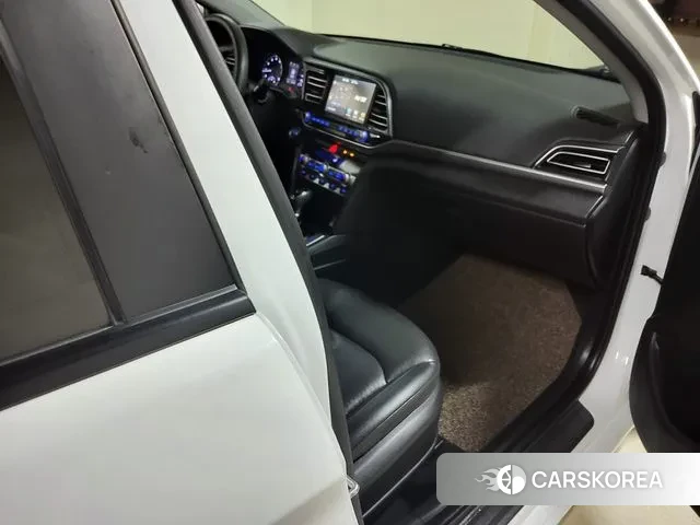 Hyundai The New Avante AD 2019 Белый из Кореи, фото 2