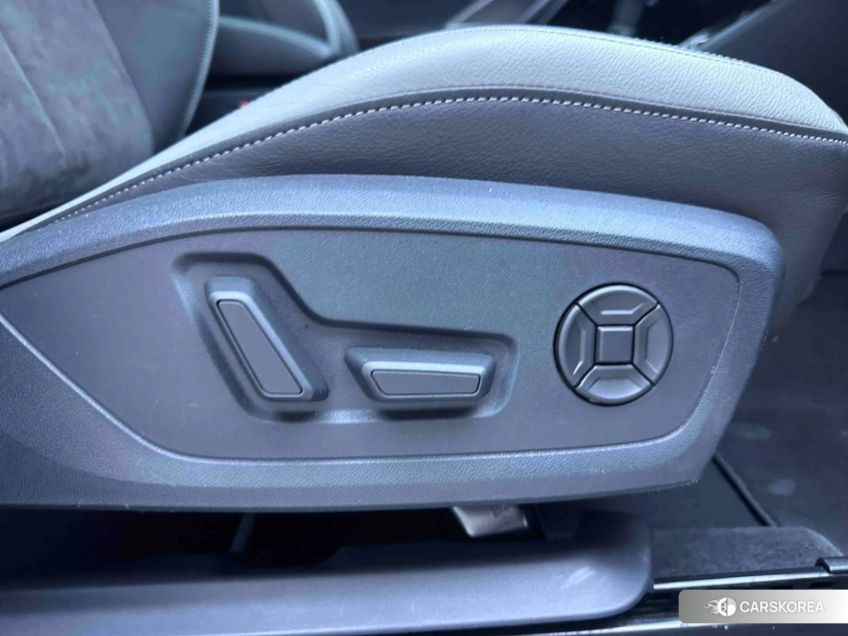 Audi Q3 2021 Синий из Китая, фото 2