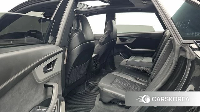 Audi Q8 (4M) 2025 Черный из Кореи, фото 2