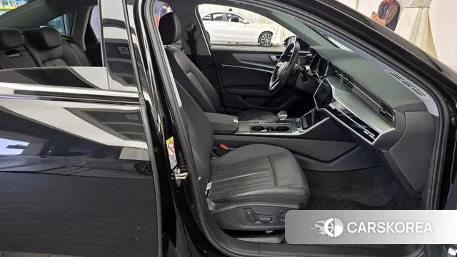 Audi A6 (C8) 2020 Черный из Кореи, фото 2