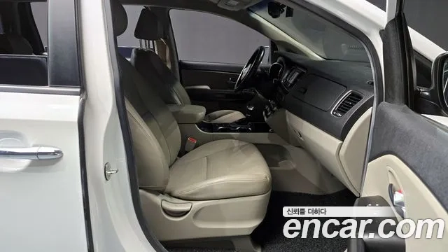 Kia The New Carnival 2018 Белый из Кореи, фото 2