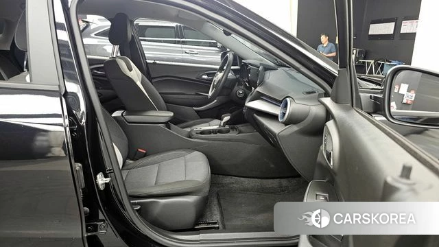 Chevrolet (GM Daewoo) Trax Crossover 2024 Черный из Кореи, фото 2