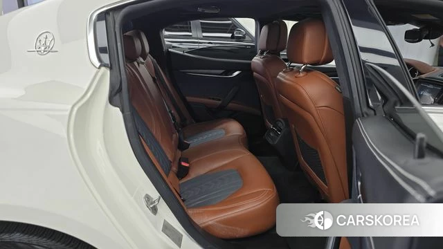 Maserati Ghibli 2019 Белый из Кореи, фото 2