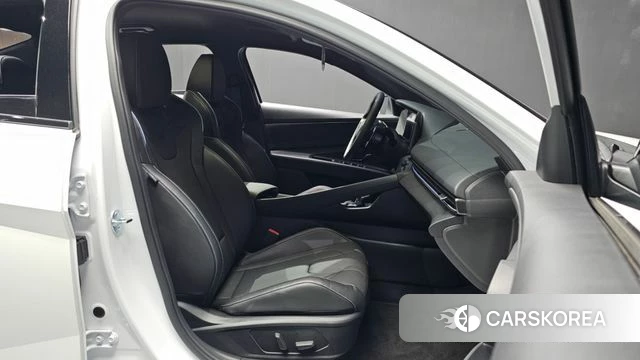 Hyundai The New Avante (CN7) 2025 Белый из Кореи, фото 2