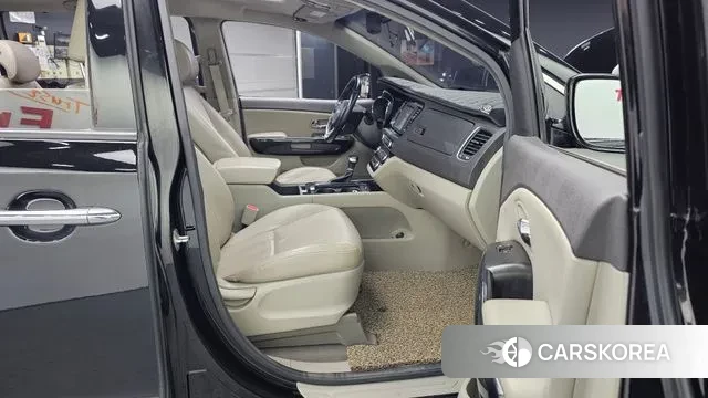 Kia All New Carnival 2018 Черный из Кореи, фото 2