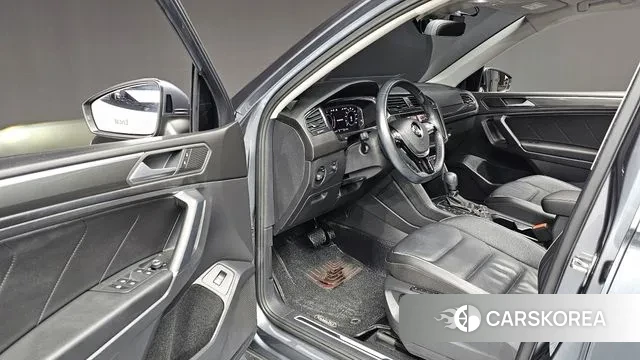 Volkswagen Tiguan Allspace 2020 Серый из Кореи, фото 2