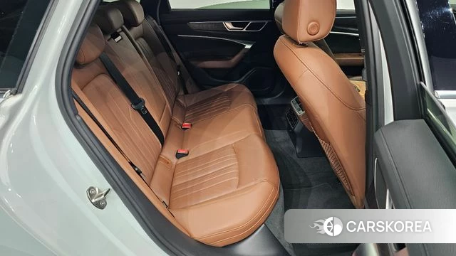Audi A6 (C8) 2021 Белый из Кореи, фото 2