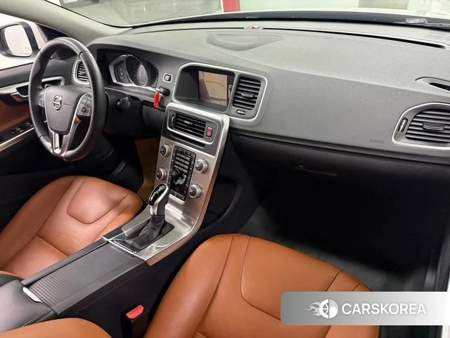 Volvo S60 2019 Белый из Китая, фото 2