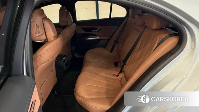 Mercedes-Benz E-Class W214 2025 Серебристо-серый из Кореи, фото 2