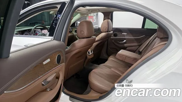 Mercedes-Benz E-Class W213 2020 Белый из Кореи, фото 2