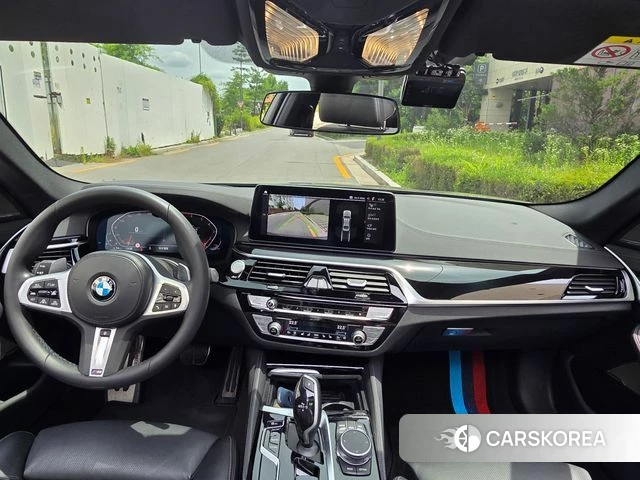 BMW 5 Series (G30) 2021 Серебряный из Кореи, фото 2