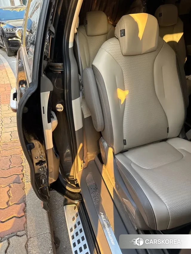 Kia The New Carnival 4th Generation 2024 Черный из Кореи, фото 2