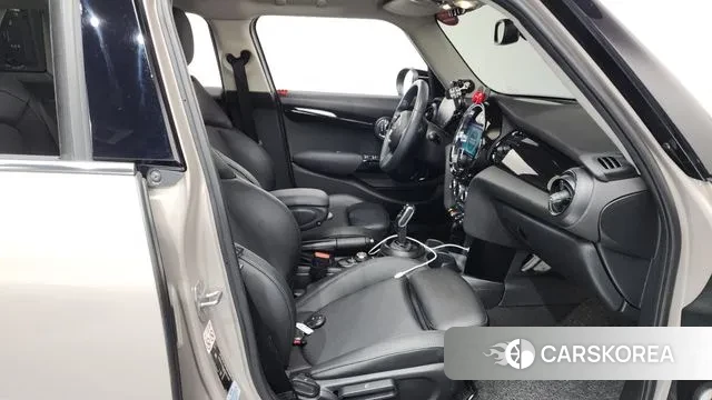 Mini Cooper 2021 Серый из Кореи, фото 2