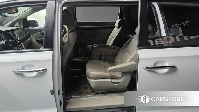 Kia The New Carnival 2019 Белый из Кореи, фото 2