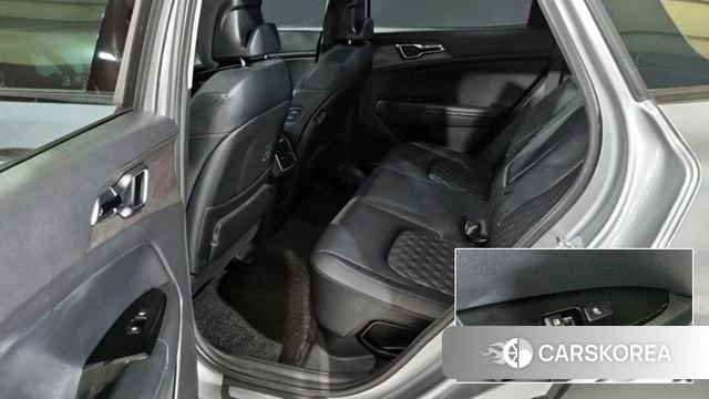 Kia Sportage 5th Generation Hybrid 2023 Серебристо-серый из Кореи, фото 2