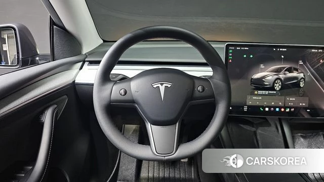 Tesla Model Y 2024 Серый из Кореи, фото 2