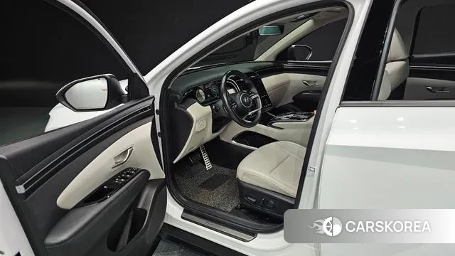 Hyundai Tucson Hybrid (NX4) 2021 Белый из Кореи, фото 2