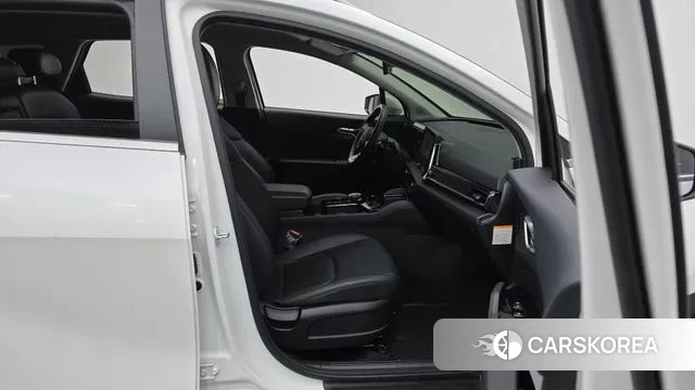 Kia Sportage 5th Generation Hybrid 2024 Белый из Кореи, фото 2