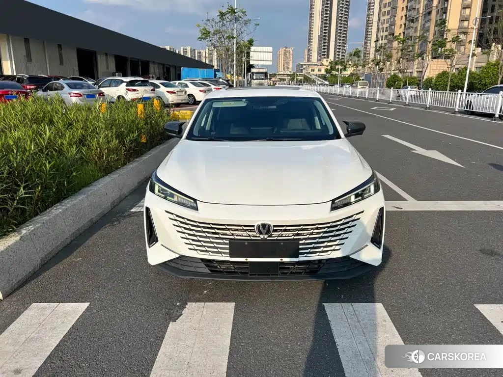 Chang'an Yida 2023 Белый из Китая, фото 2