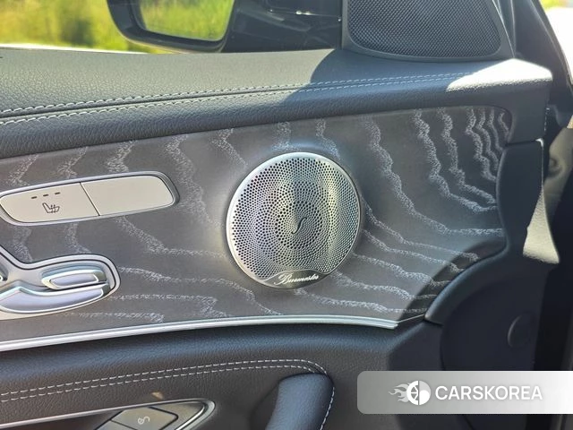 Mercedes-Benz E-Class W213 2021 Черный из Кореи, фото 2
