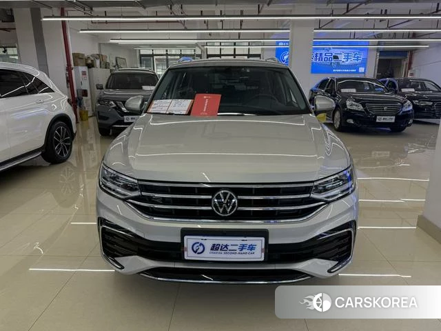 Volkswagen Tiguan L 2022 Шампань из Китая, фото 2