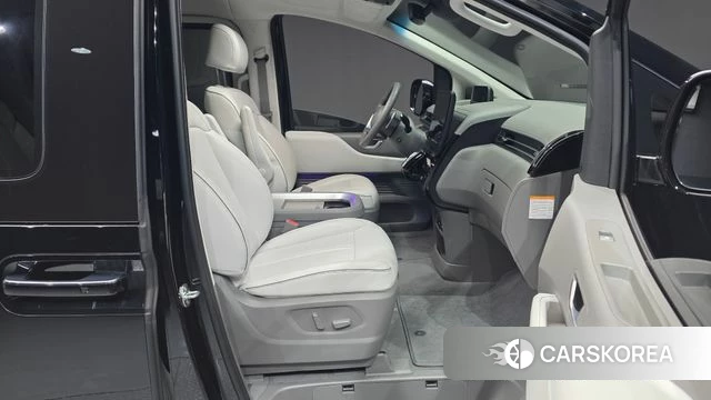 Hyundai Staria 2024 Черный из Кореи, фото 2