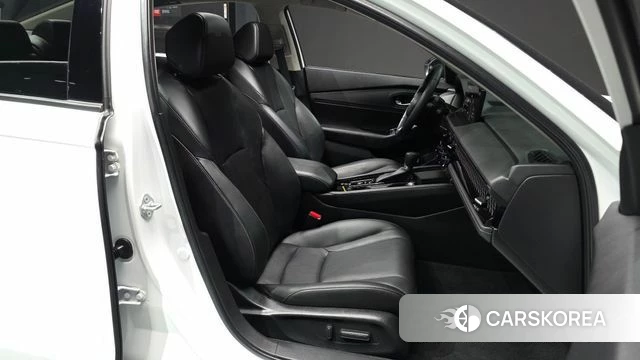 Honda Accord 11th Generation 2023 Белый из Кореи, фото 2
