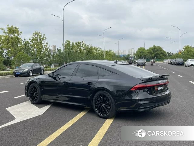 Audi A7 2021 Черный из Китая, фото 2