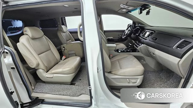 Kia The New Carnival 2019 Белый из Кореи, фото 2