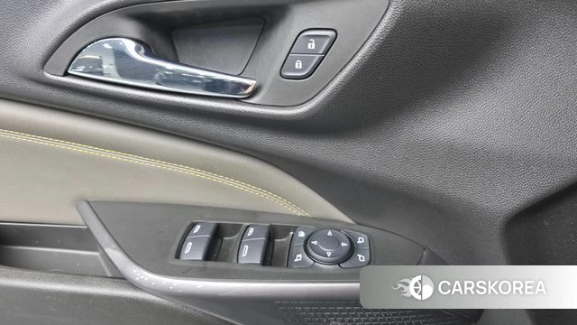 Chevrolet (GM Daewoo) Trax Crossover 2023 Черный из Кореи, фото 2