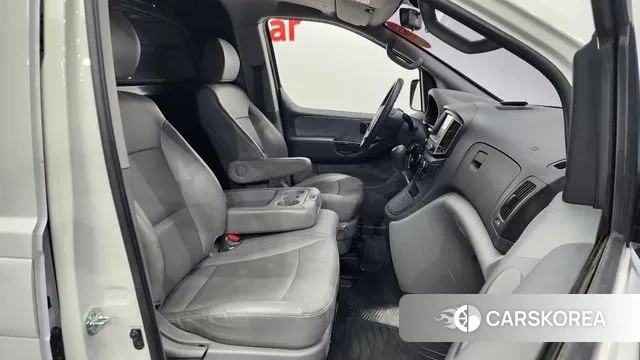 Hyundai The New Grand Starex 2021 Белый из Кореи, фото 2