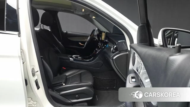 Mercedes-Benz GLC-Class X253 2019 Белый из Кореи, фото 2