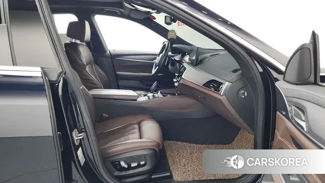 BMW 6 Series GT (G32) 2021 Черный из Кореи, фото 2