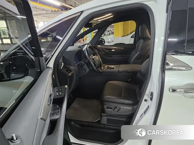 Toyota Alphard 4th Generation 2023 Белый из Кореи, фото 2