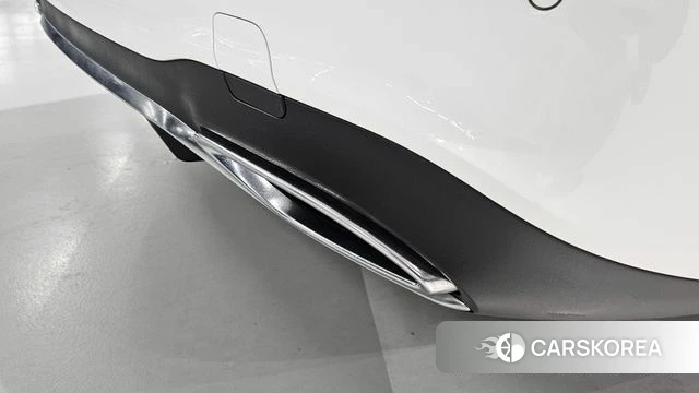 Mercedes-Benz E-Class W213 2023 Белый из Кореи, фото 2