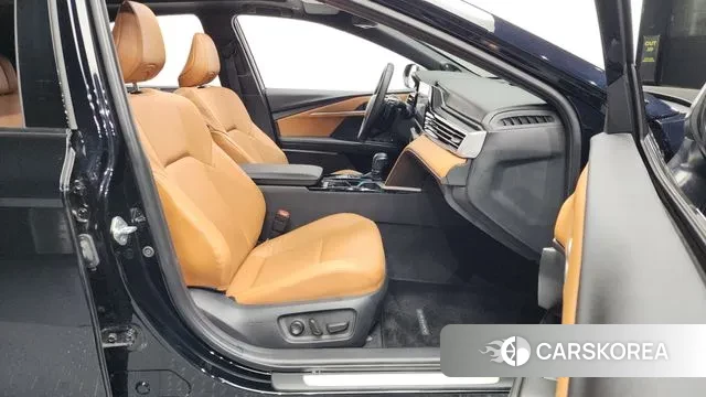 Toyota Camry (XV80) 2024 Черный из Кореи, фото 2