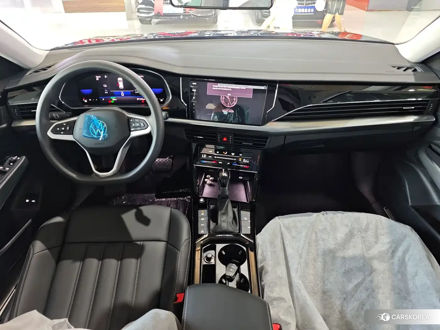 Volkswagen Passat 2025 Черный из Китая, фото 2