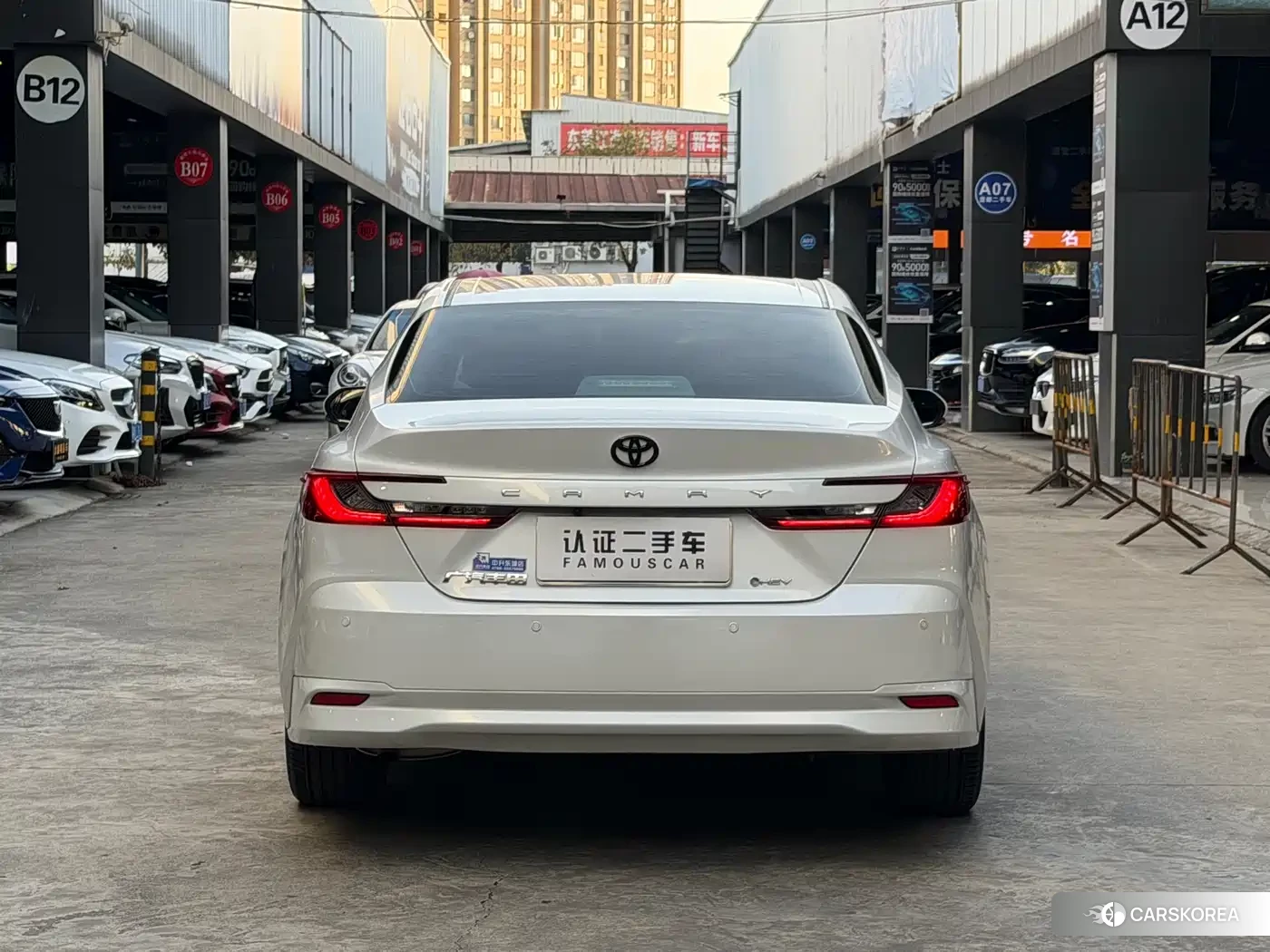Toyota Camry 2025 Белый из Китая, фото 2