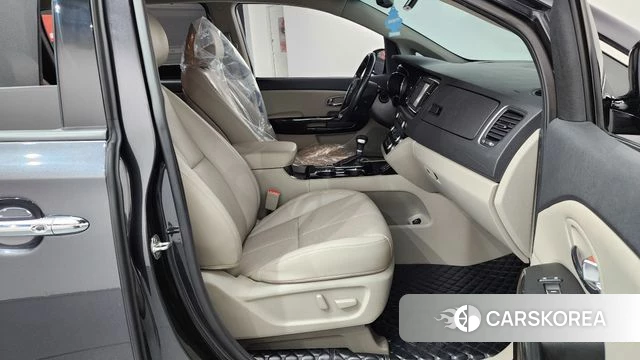 Kia The New Carnival 2020 Серый из Кореи, фото 2