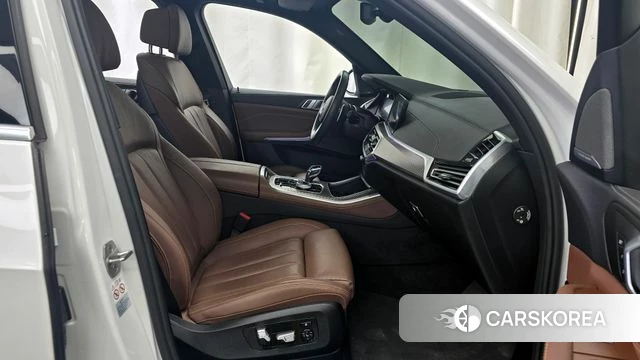 BMW X5 (G05) 2021 Белый из Кореи, фото 2