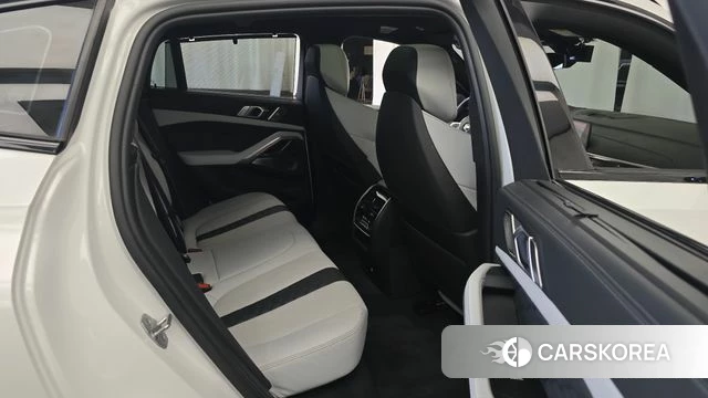 BMW X6M (G06) 2021 Белый из Кореи, фото 2