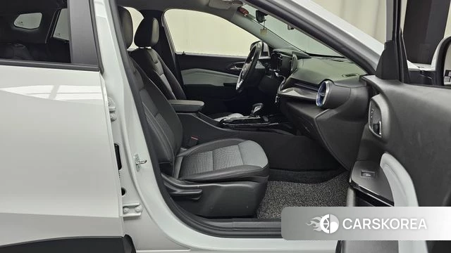 Chevrolet (GM Daewoo) Trax Crossover 2023 Белый из Кореи, фото 2