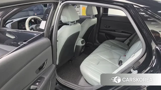 Hyundai The New Avante (CN7) 2024 Черный из Кореи, фото 2