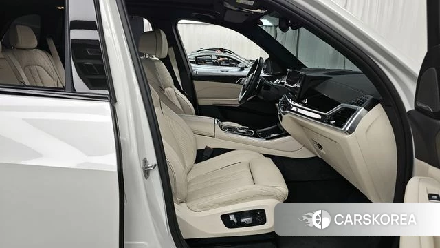 BMW X5 (G05) 2025 Белый из Кореи, фото 2