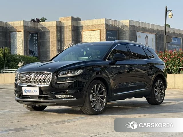Lincoln Navigator 2022 Черный из Китая, фото 2