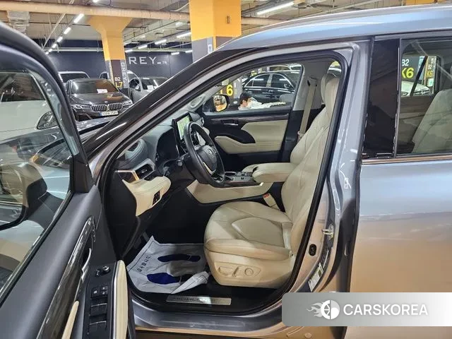 Toyota Highlander 4th Generation 2023 Серебряный из Кореи, фото 2