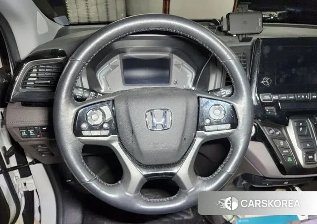 Honda Odyssey 2021 Белый из Кореи, фото 2