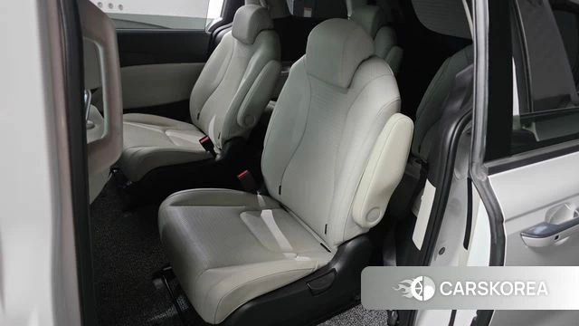 Kia Carnival 4th generation 2023 Белый из Кореи, фото 2