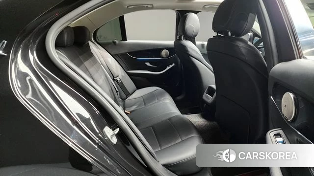 Mercedes-Benz C-Class W205 2018 Черный из Кореи, фото 2